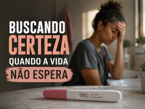 Um teste de gravidez positivo sobre um balcão, com uma mulher sentada ao fundo, demonstrando medo.
